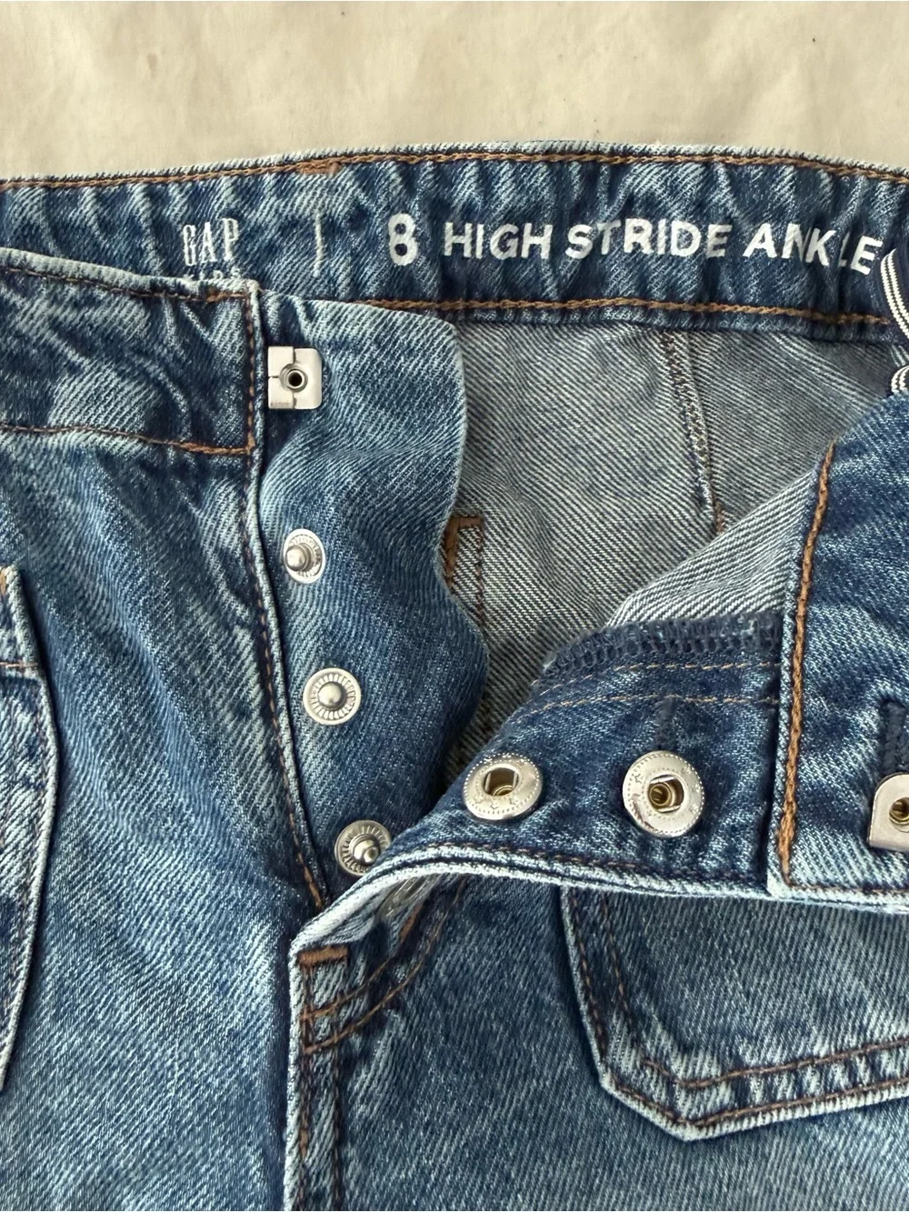 Gap Kids High Stride Wide Leg Jeans Girls Size 8 Button Fly Raw Hem Ankle